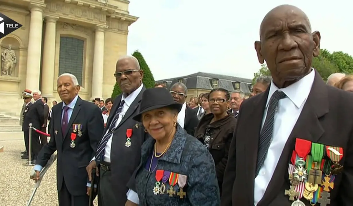 Hommage des dissidents antillais à l'Elysée